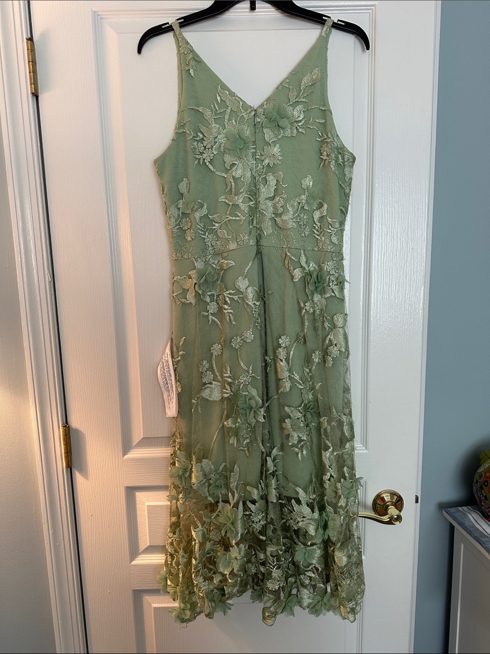 Dress the Population Sage Green Embroidered Floral Lace Midi Dress Size Large - Picture 10 of 14
